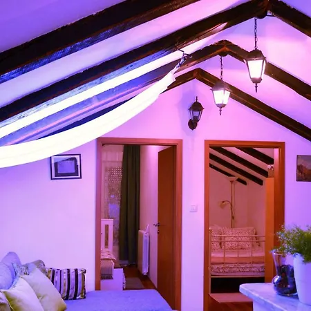 Casa Del Padre - Annabelle Rijeka